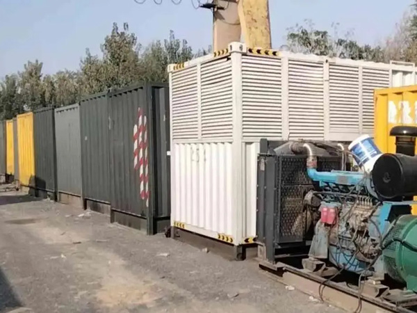沈丘200KW柴油发电机机组每小时油耗是多少？